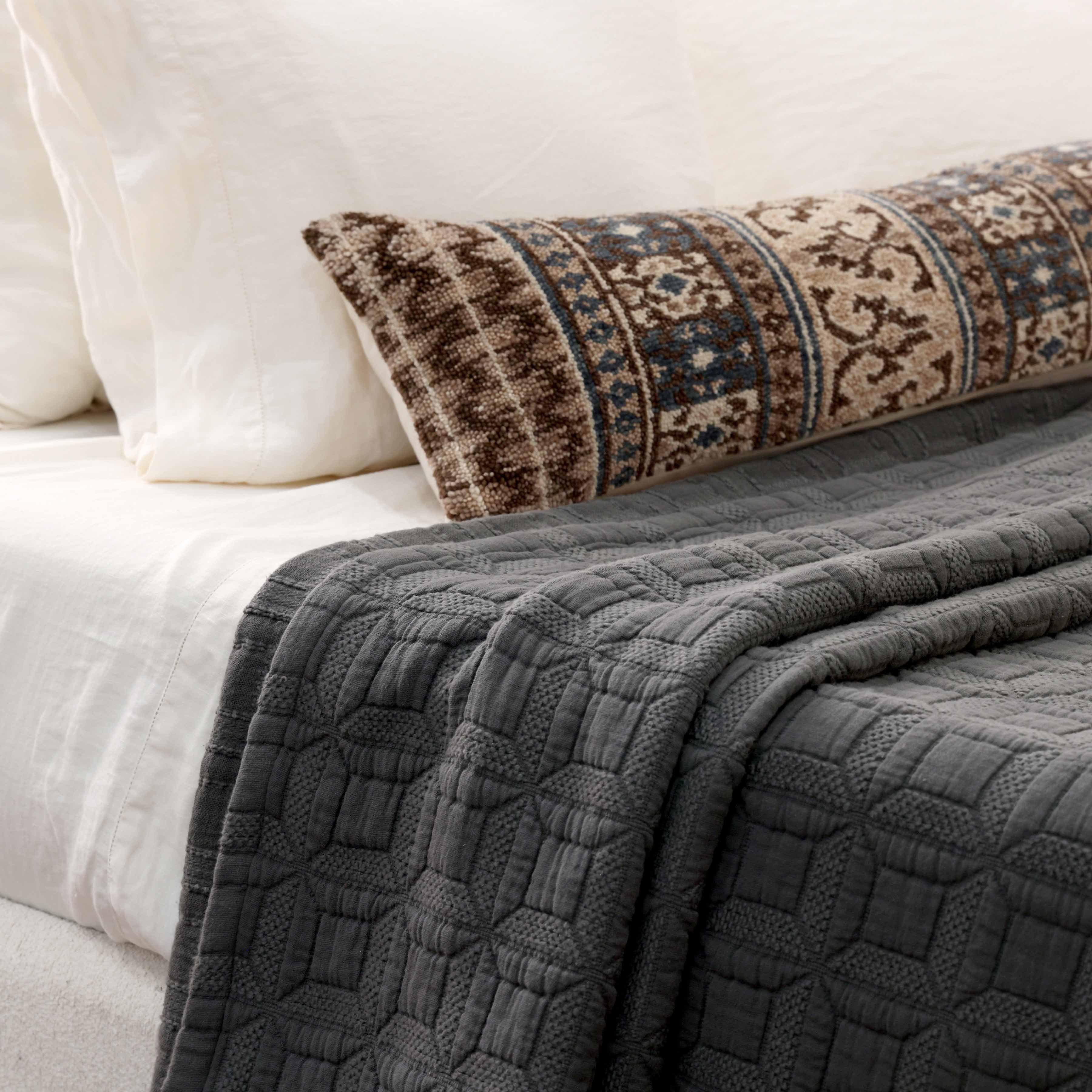 Modern Soft Cotton Bed Quilt - Image 10