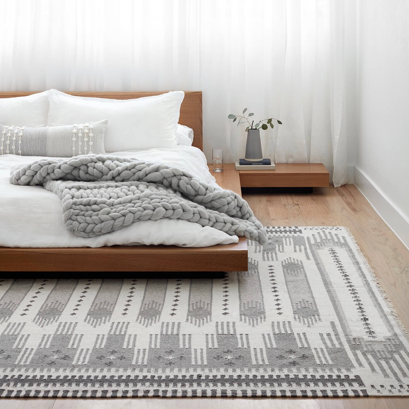 Stonewashed Linen Sham Set in Blue - Image 35