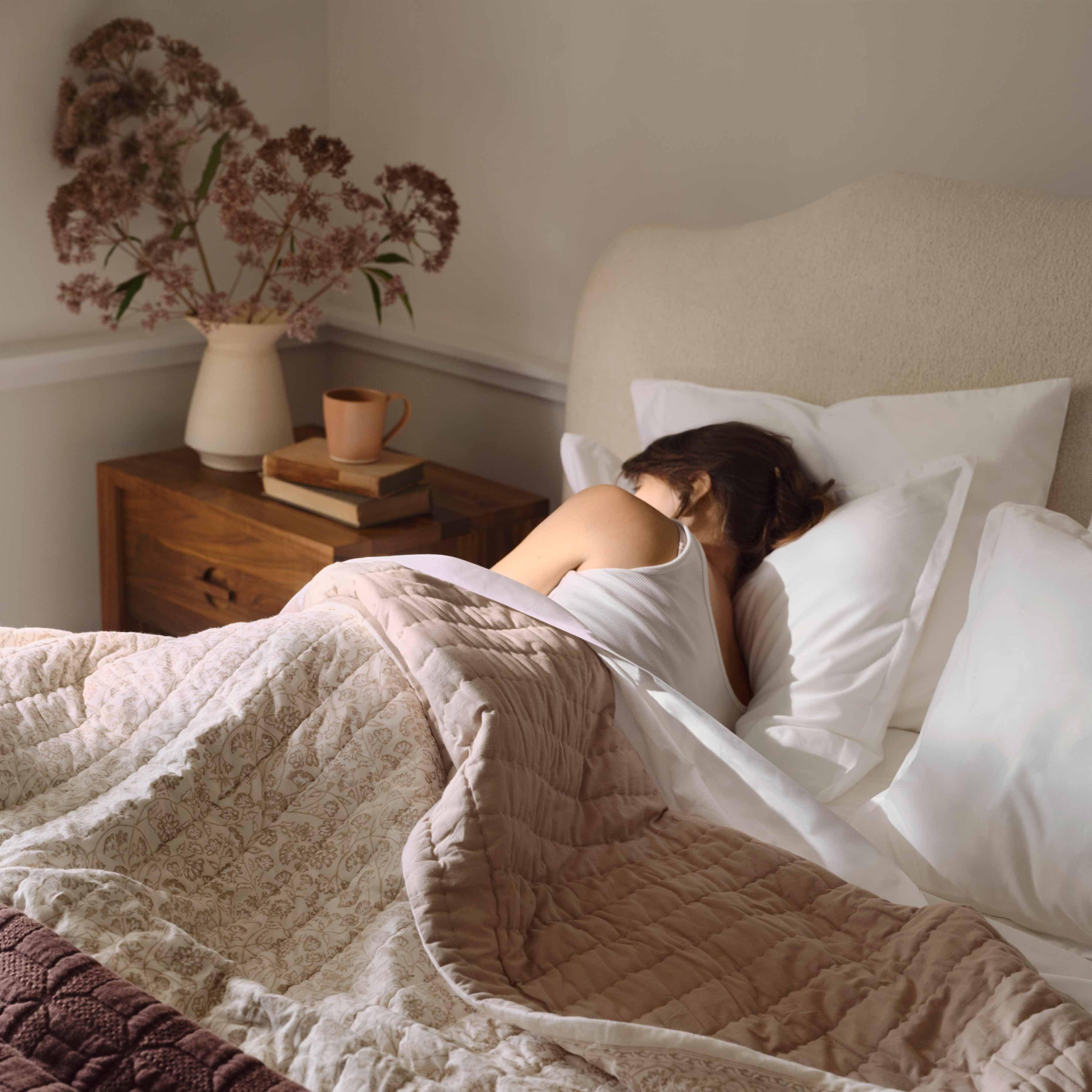 Soft Woven Bed Quilt in Sand - Image 7