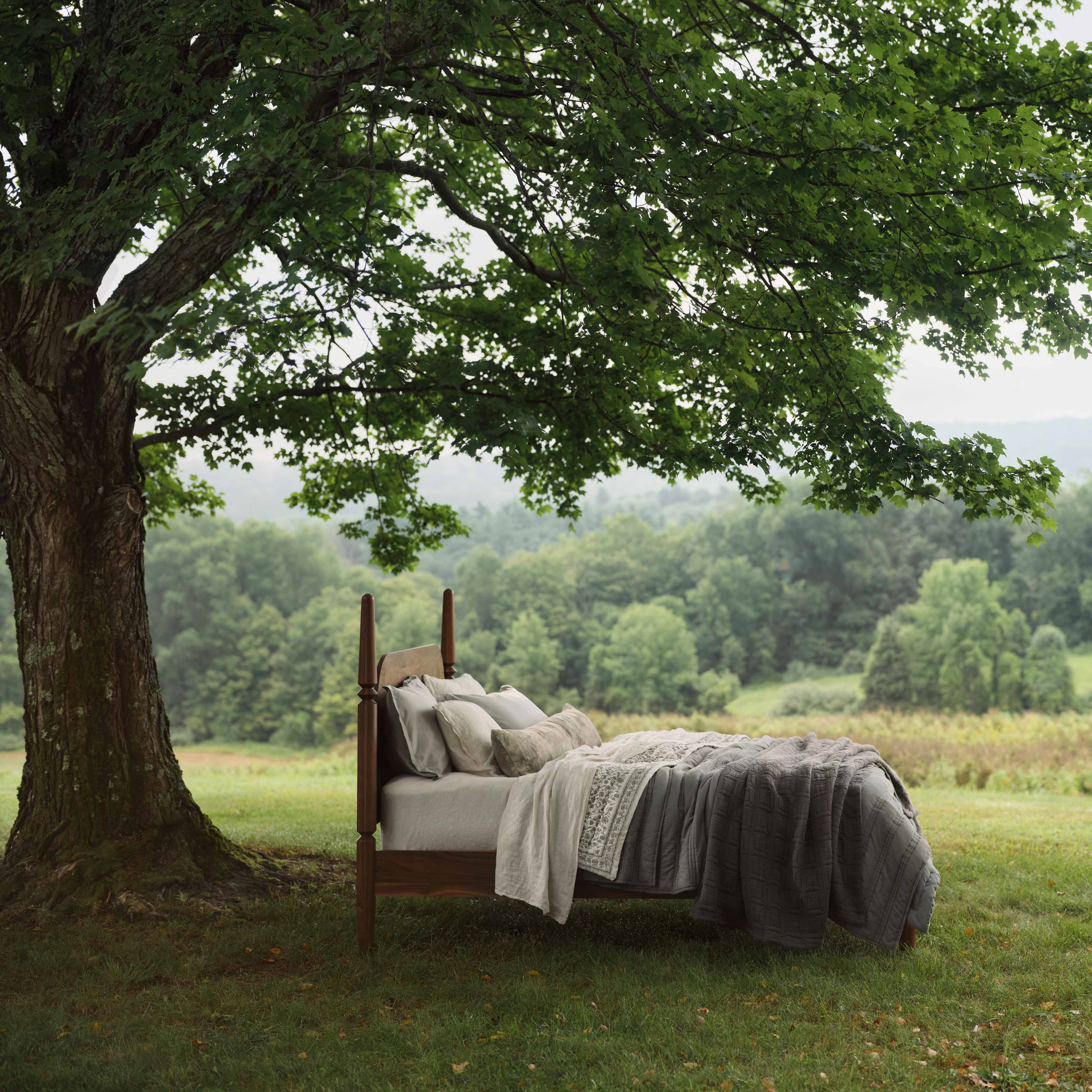 Organic Cotton Percale Bed Quilt in Blue - Image 13