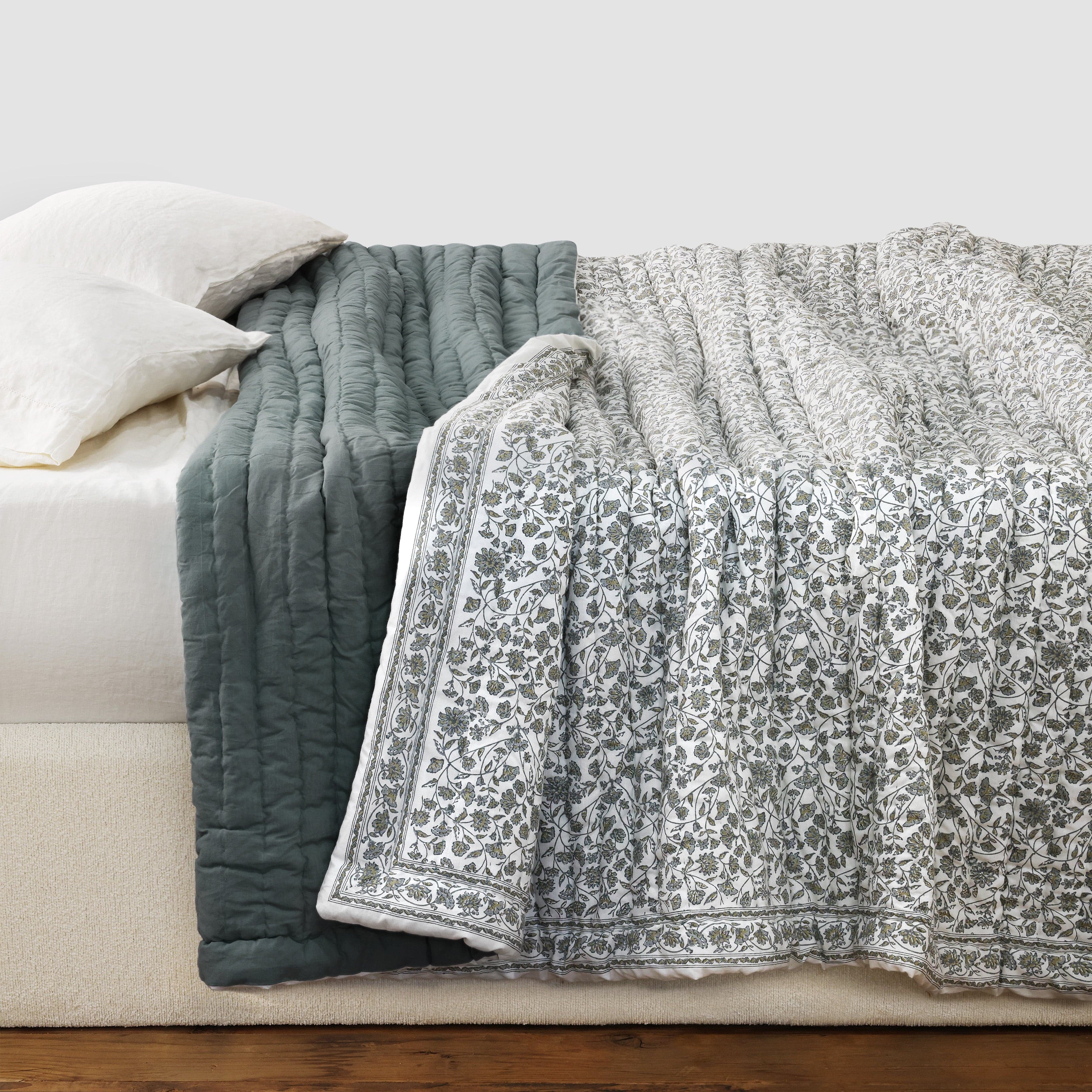 Soft Woven Bed Quilt in Sand - Image 2