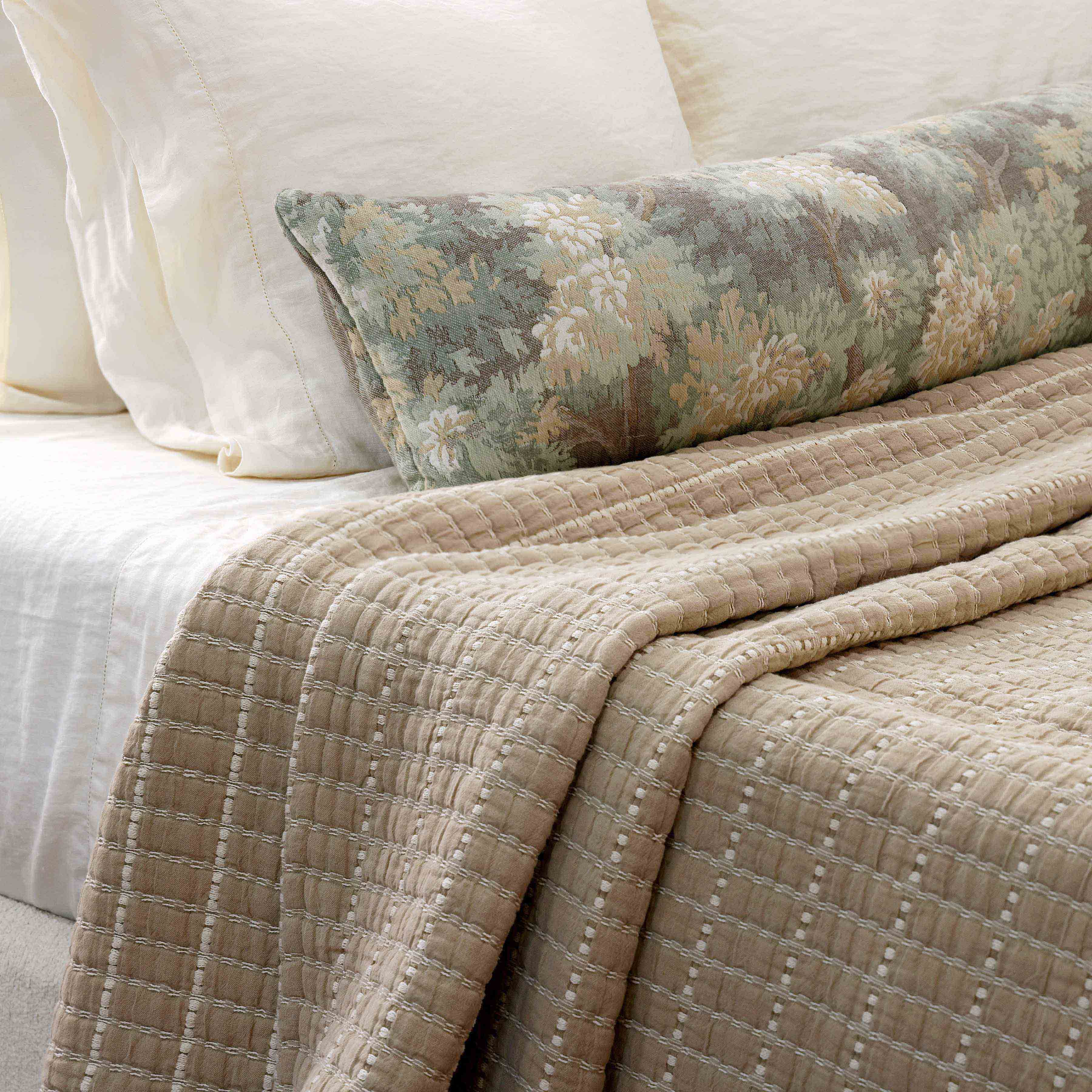 Modern Coastal Cotton Bed Quilt - Image 21