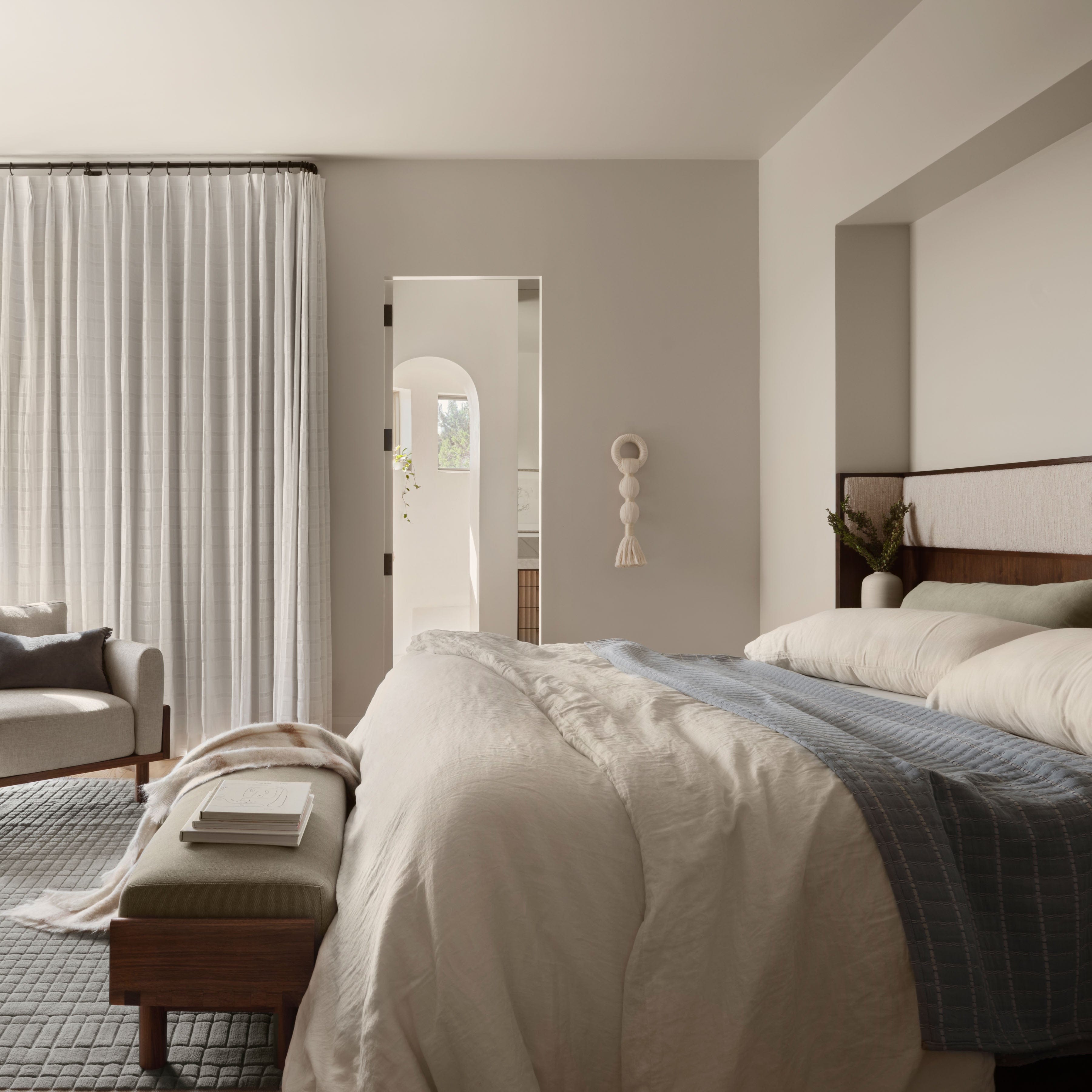 Modern Coastal Cotton Bed Quilt - Image 4