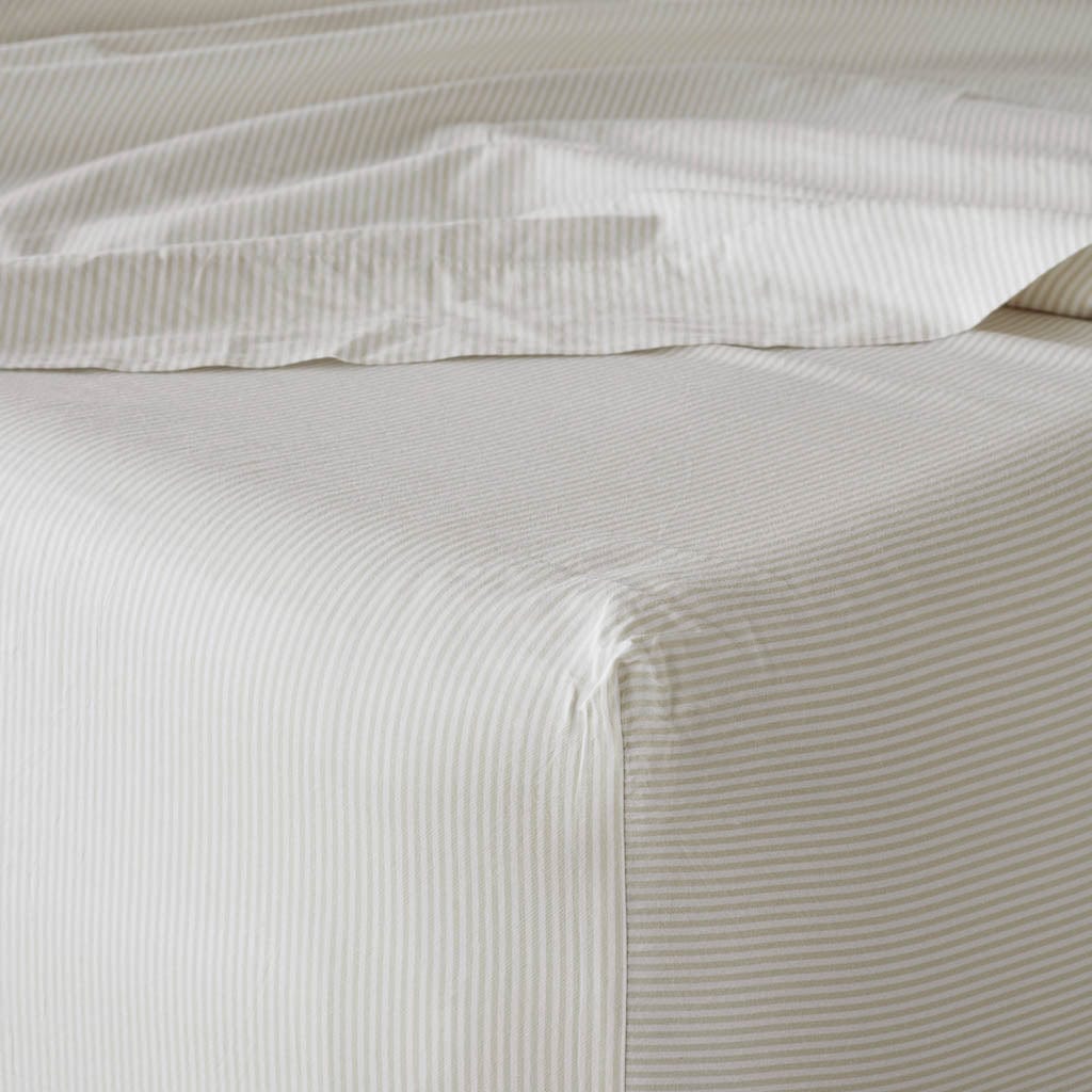 Cotton Sheet Set in Grey - Image 7