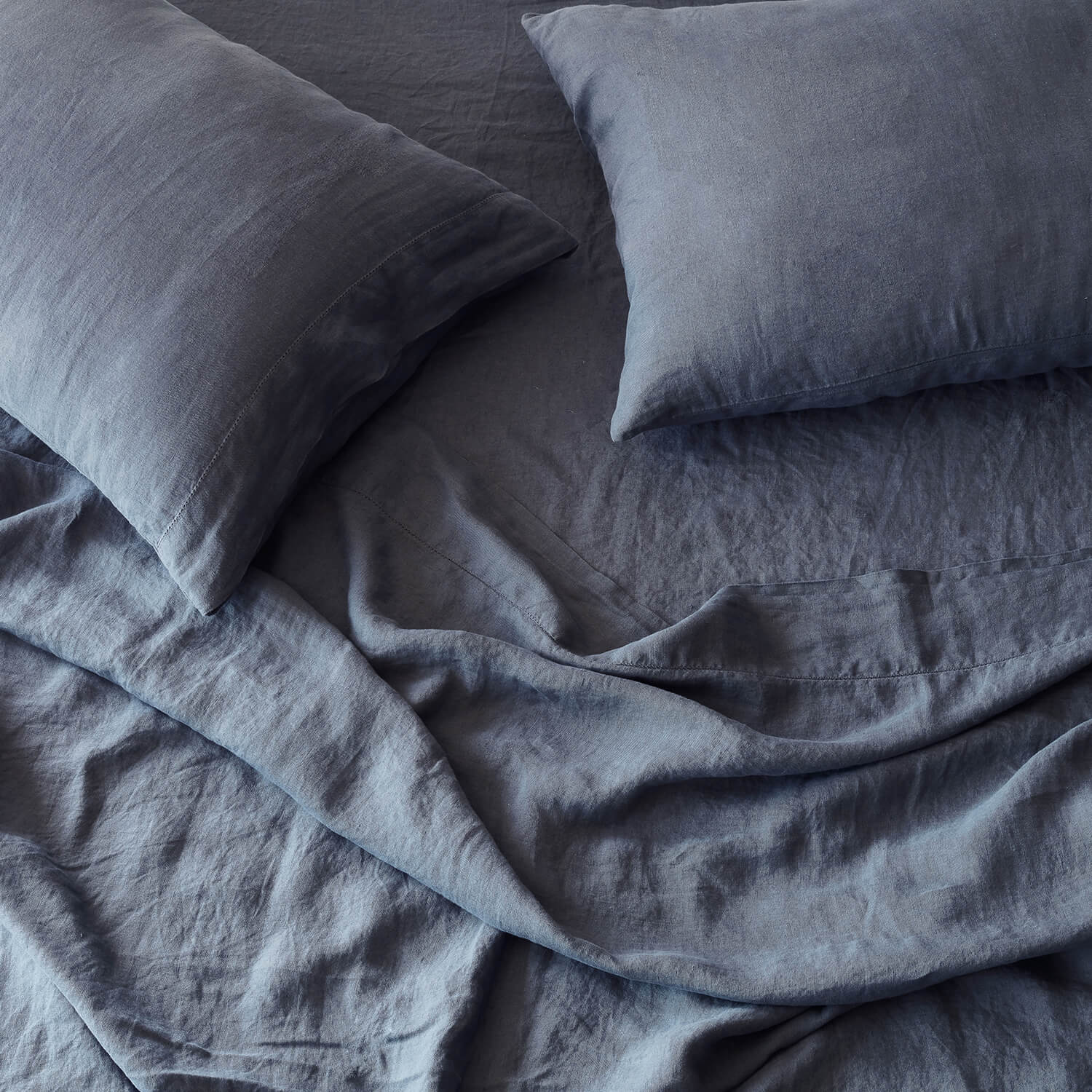 Stonewashed Linen Bedding Bundle in Green - Image 22