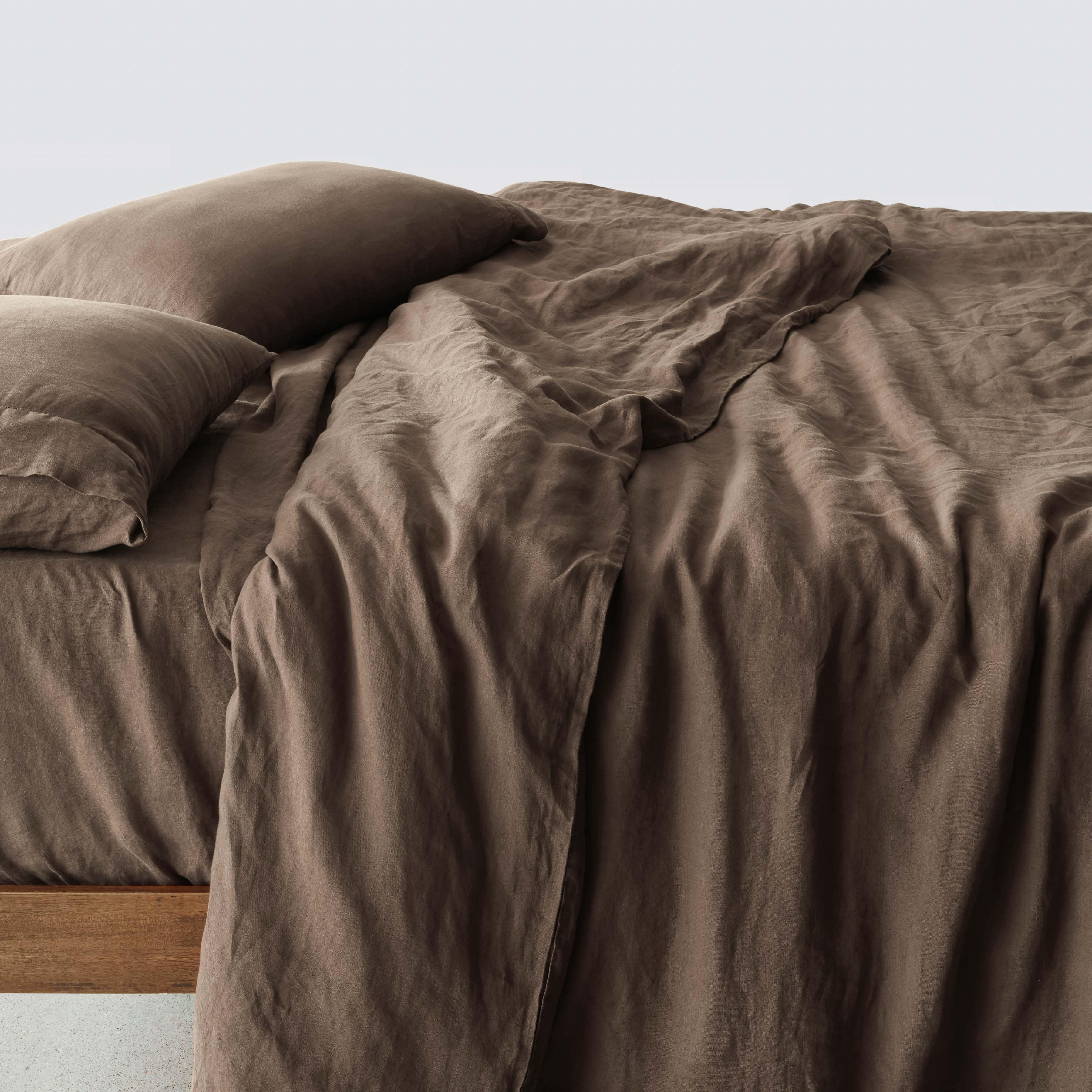 Stonewashed Linen Bedding Bundle in Green - Image 116