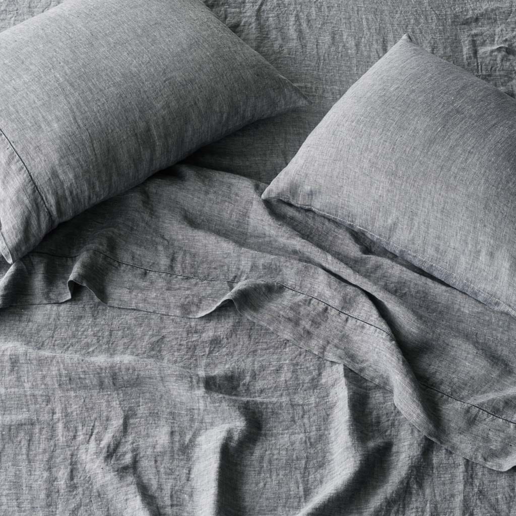 Stonewashed Linen Bedding Bundle in Green - Image 8