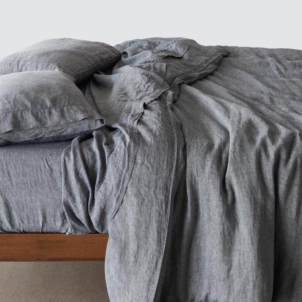 Stonewashed Linen Bedding Bundle in Green - Image 9