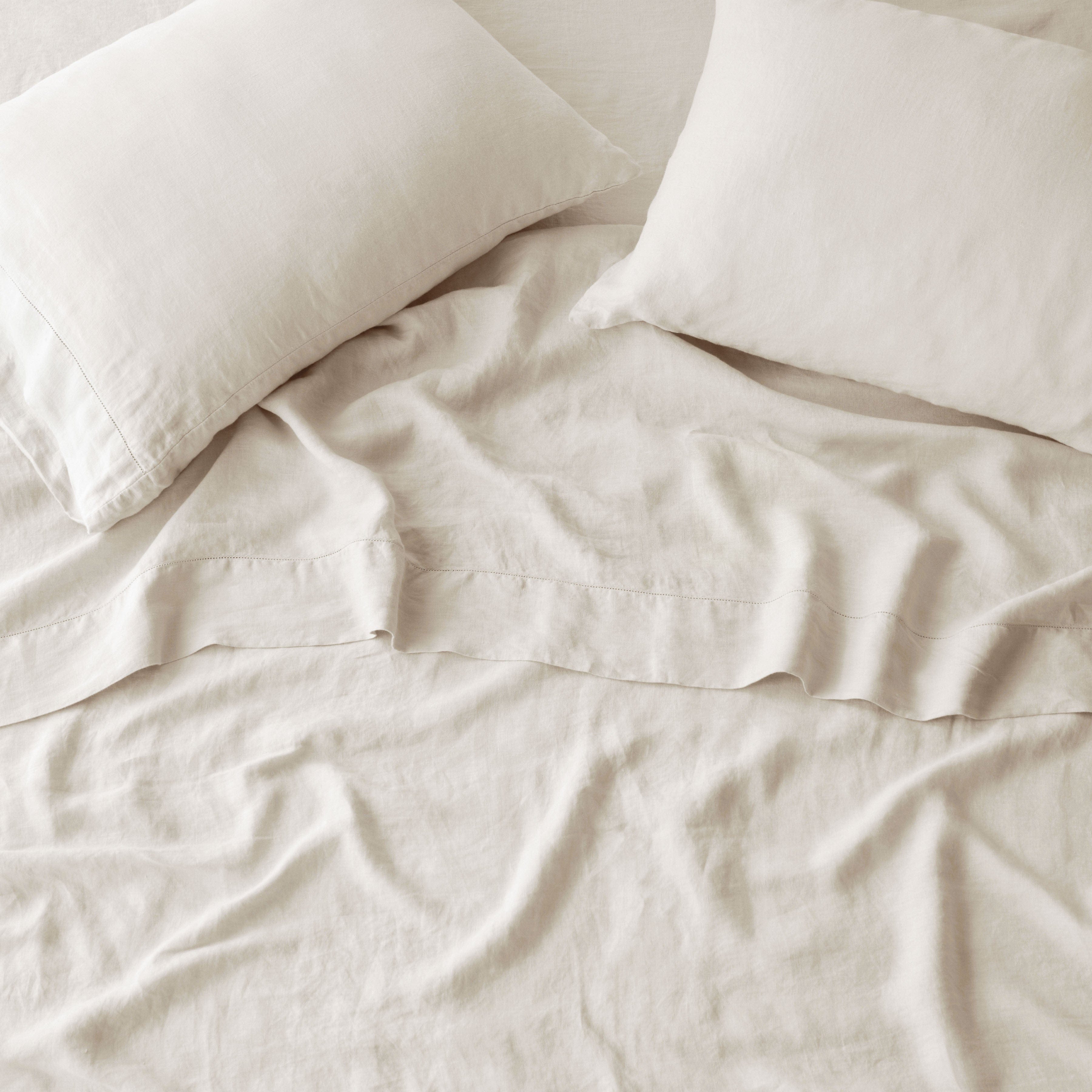 Stonewashed Linen Bedding Bundle in Green - Image 102