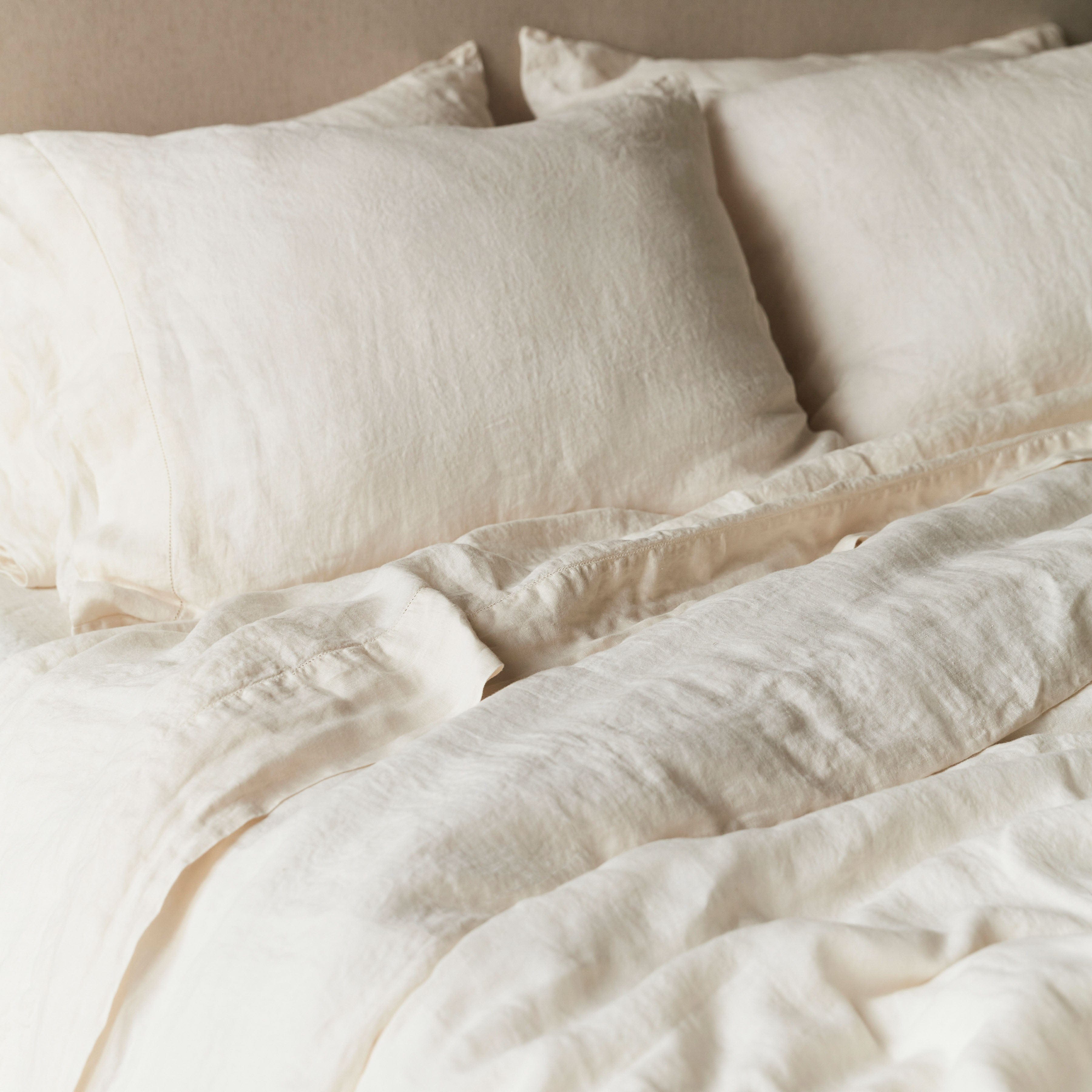 Stonewashed Linen Bedding Bundle in Green - Image 98