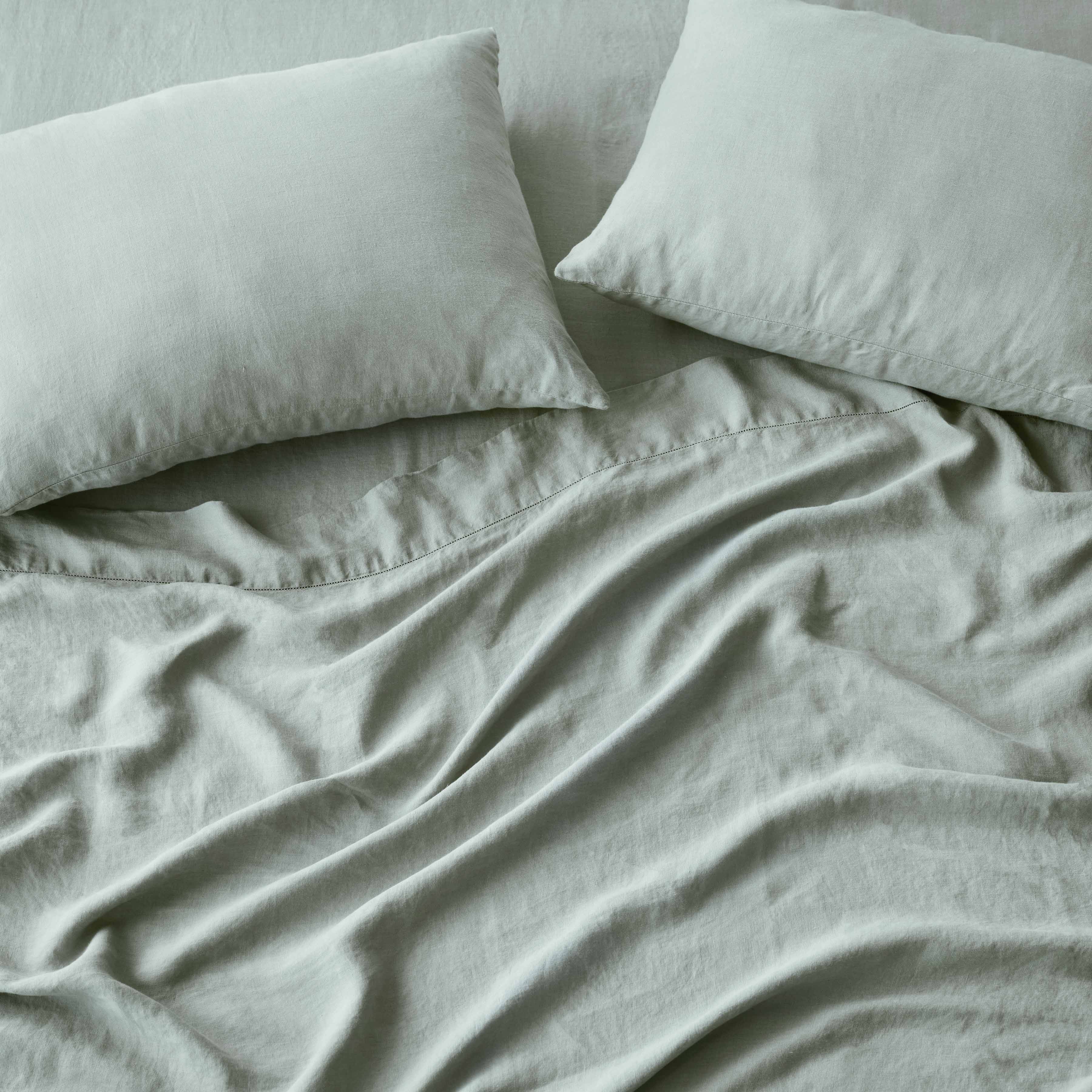 Stonewashed Linen Bedding Bundle in Green - Image 106