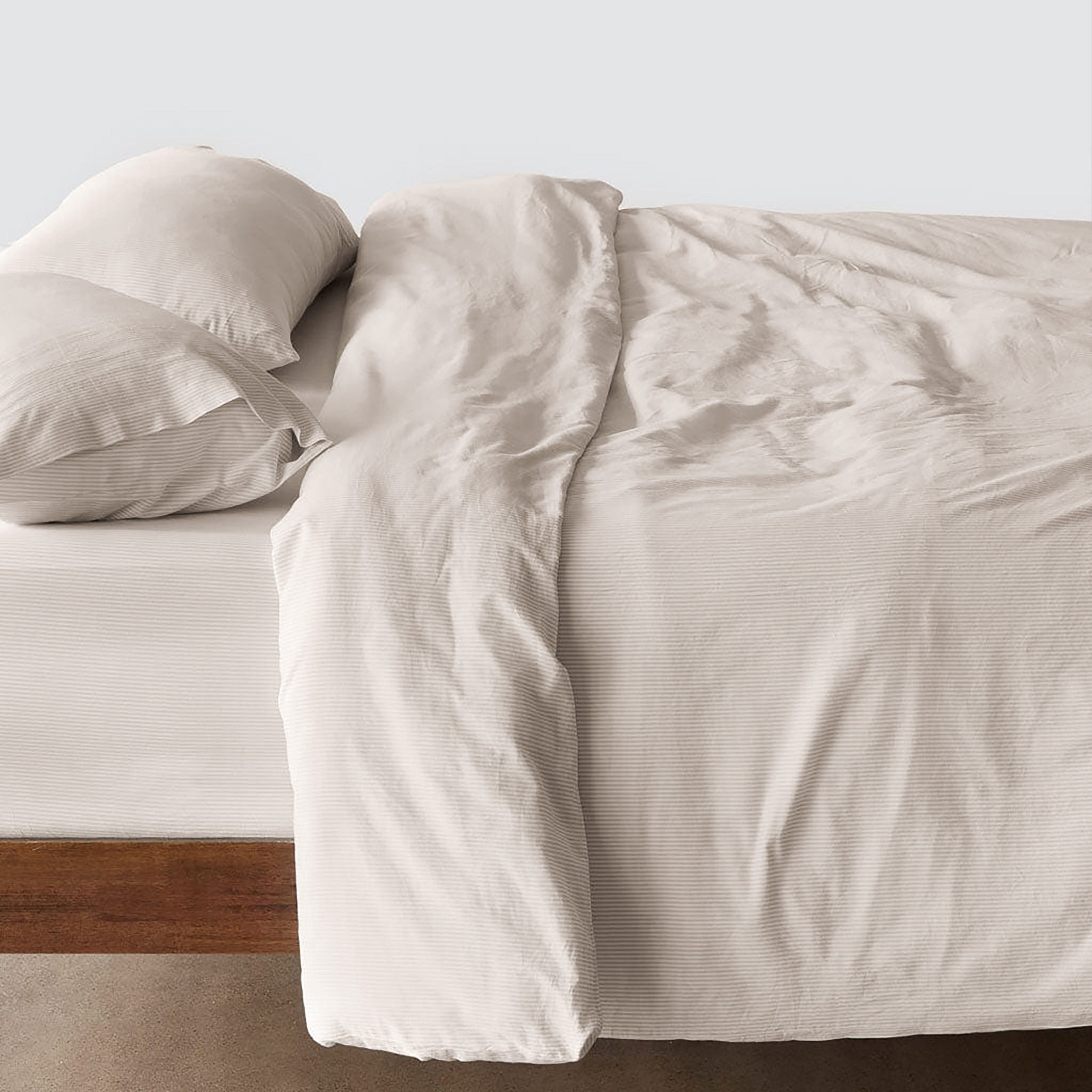 Stonewashed Linen Bedding Bundle in Green - Image 3