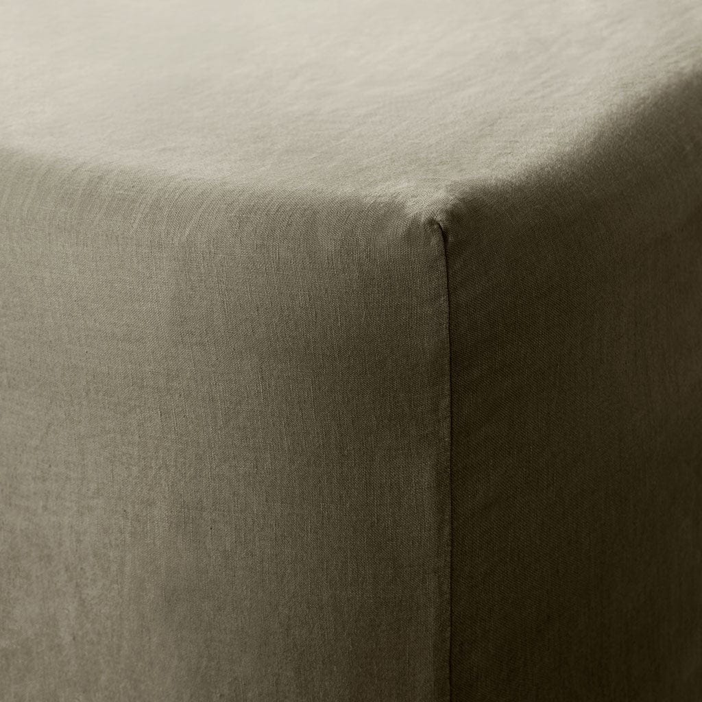 Stonewashed Linen Bedding Essential in White - Image 4