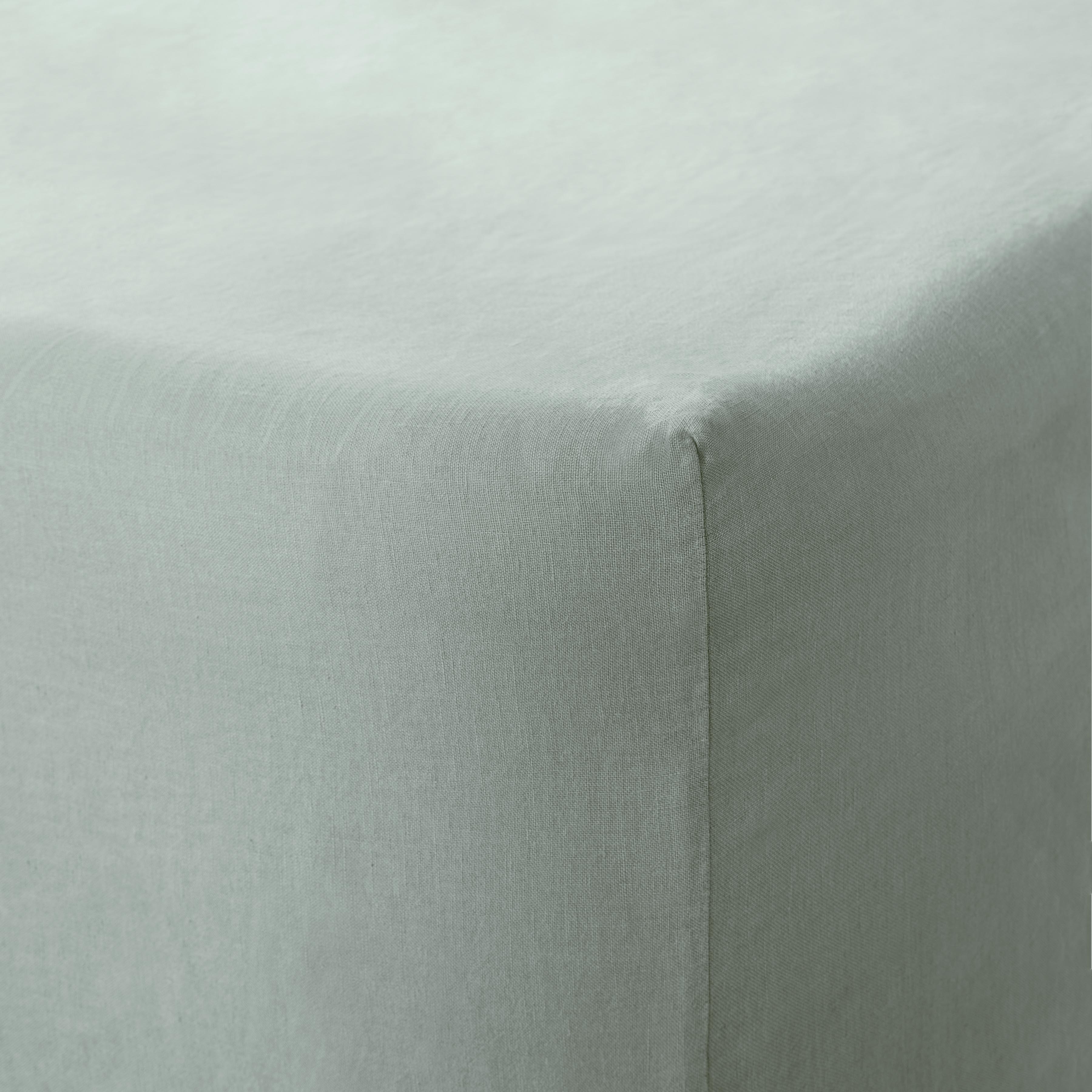 Stonewashed Linen Bedding Essential in White - Image 10