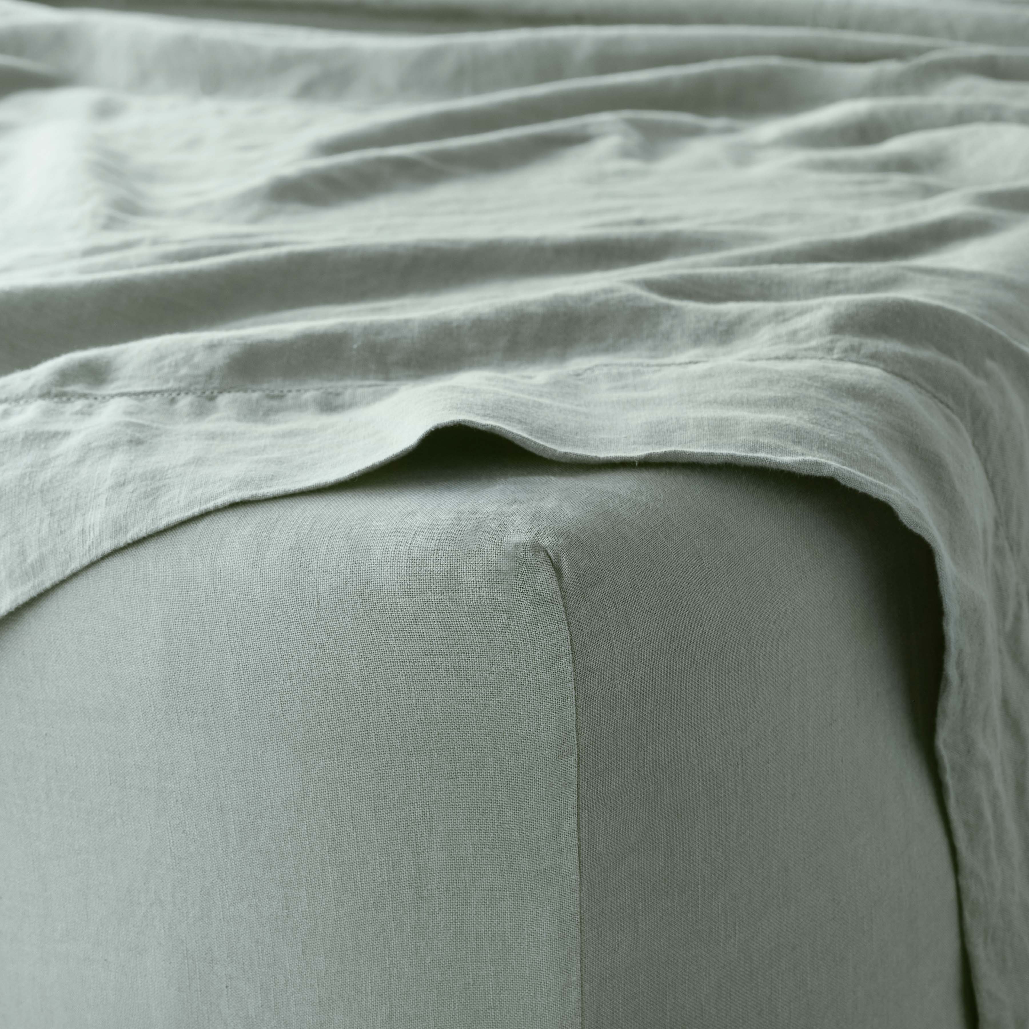 Stonewashed Linen Bedding Essential in White - Image 11
