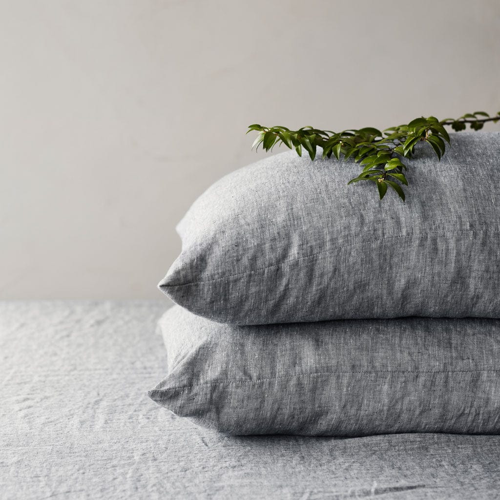 Stonewashed Linen Bedding Bundle in Green - Image 11