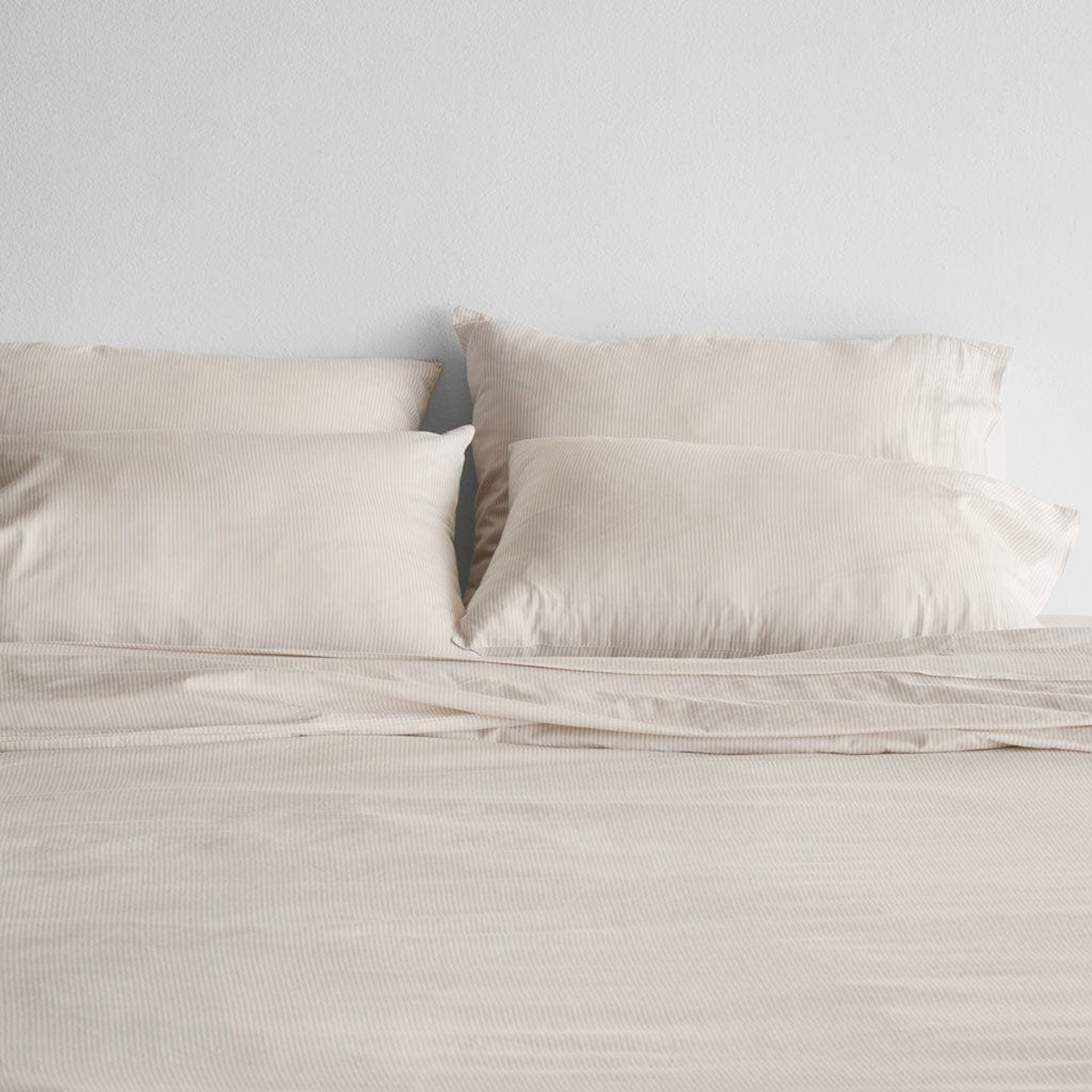 Stonewashed Linen Bedding Bundle in Green - Image 2