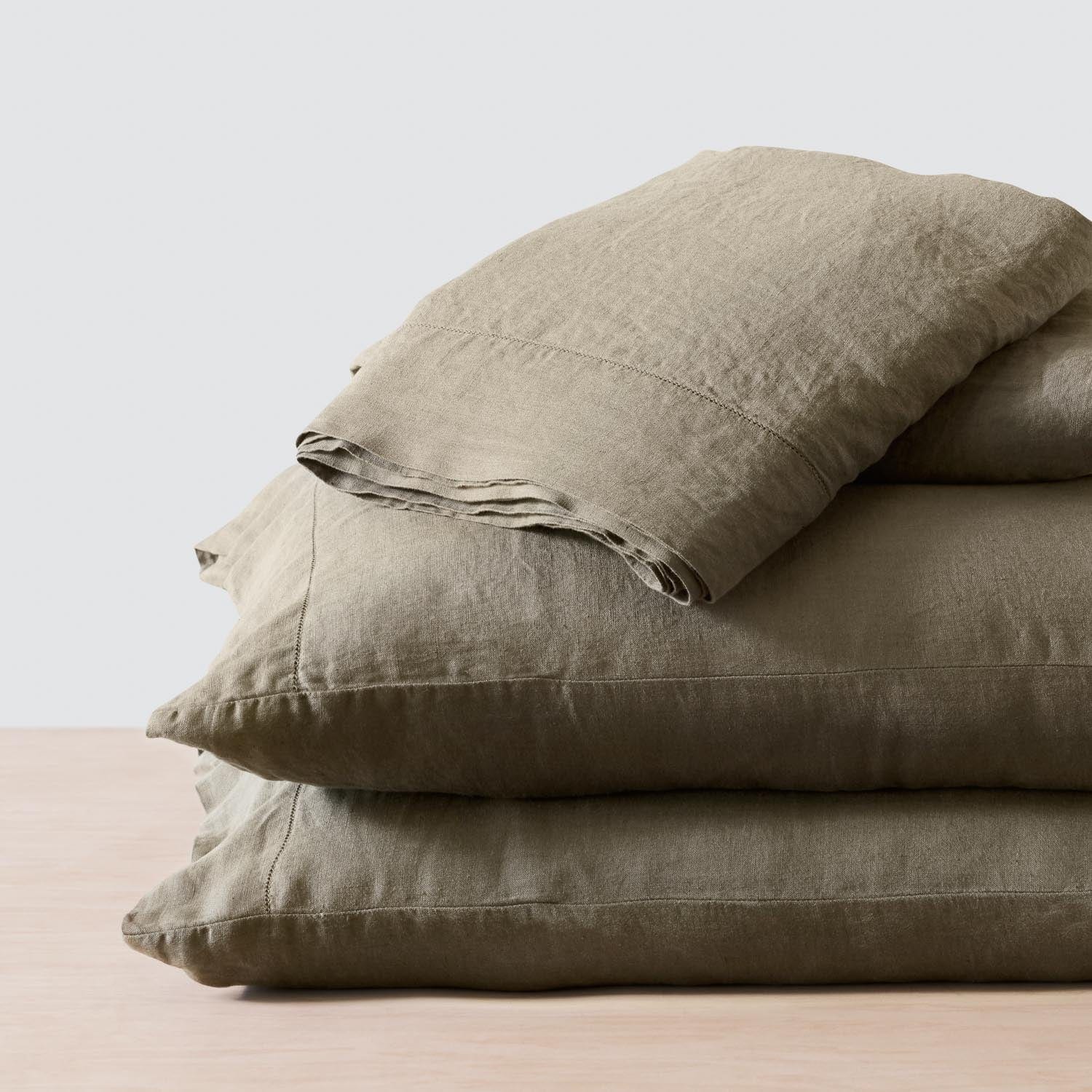 Stonewashed Linen Bedding Bundle in Green - Image 50